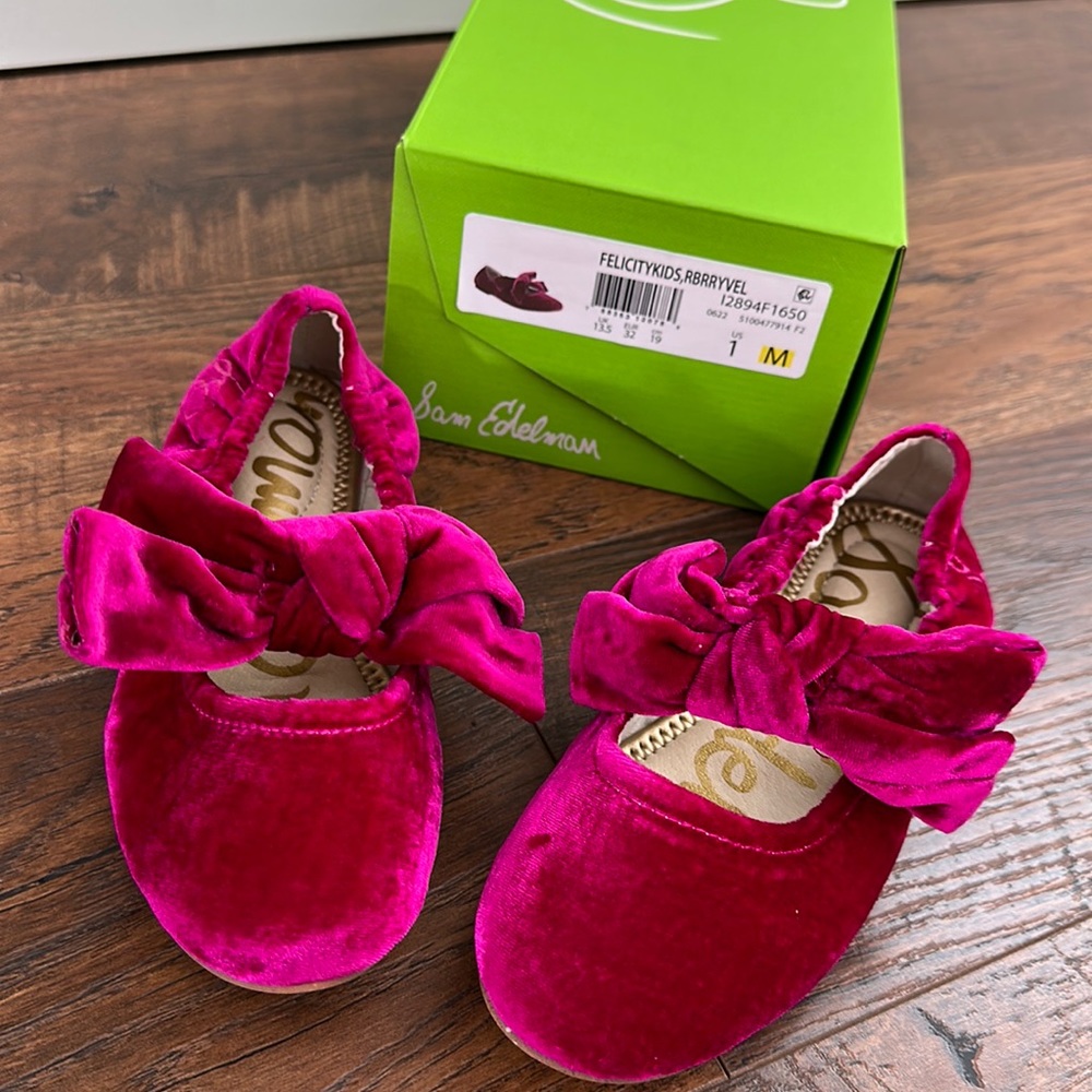 NEW never worn Sam Edelman Girls Size 1 velvet ballet flats